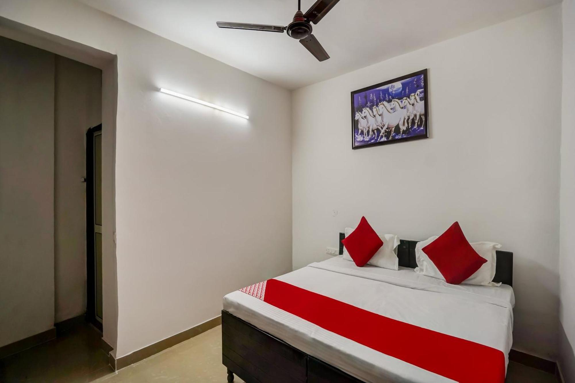 Oyo Flagship 75287 Pubg Residency Hotel New Delhi